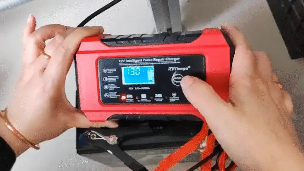 Cargador Automático para Baterías de 12V con Pantalla LCD